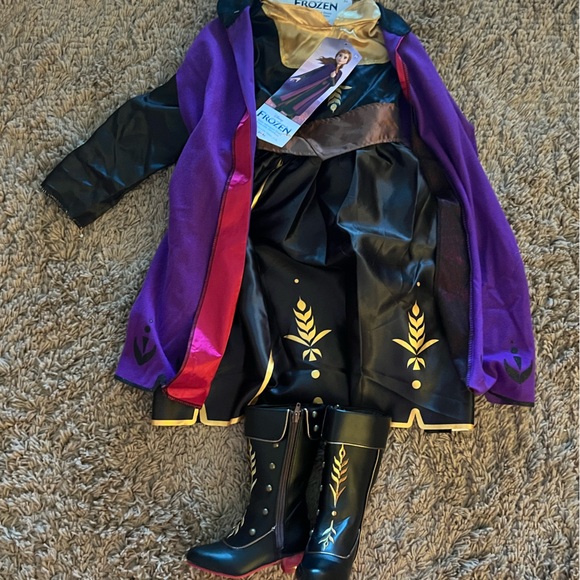 Disney frozen anna outfit with real boots - Picture 2 of 9